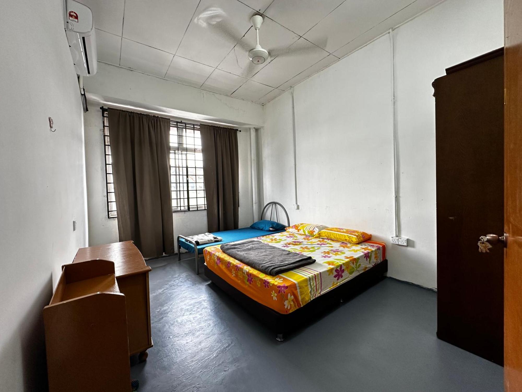 Jiaxin Dormitory - Puteri Wangsa 家馨旅舍 Ulu Tiram Exterior photo