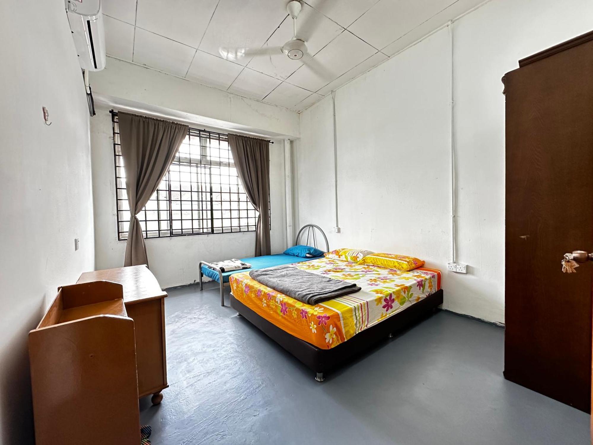Jiaxin Dormitory - Puteri Wangsa 家馨旅舍 Ulu Tiram Exterior photo