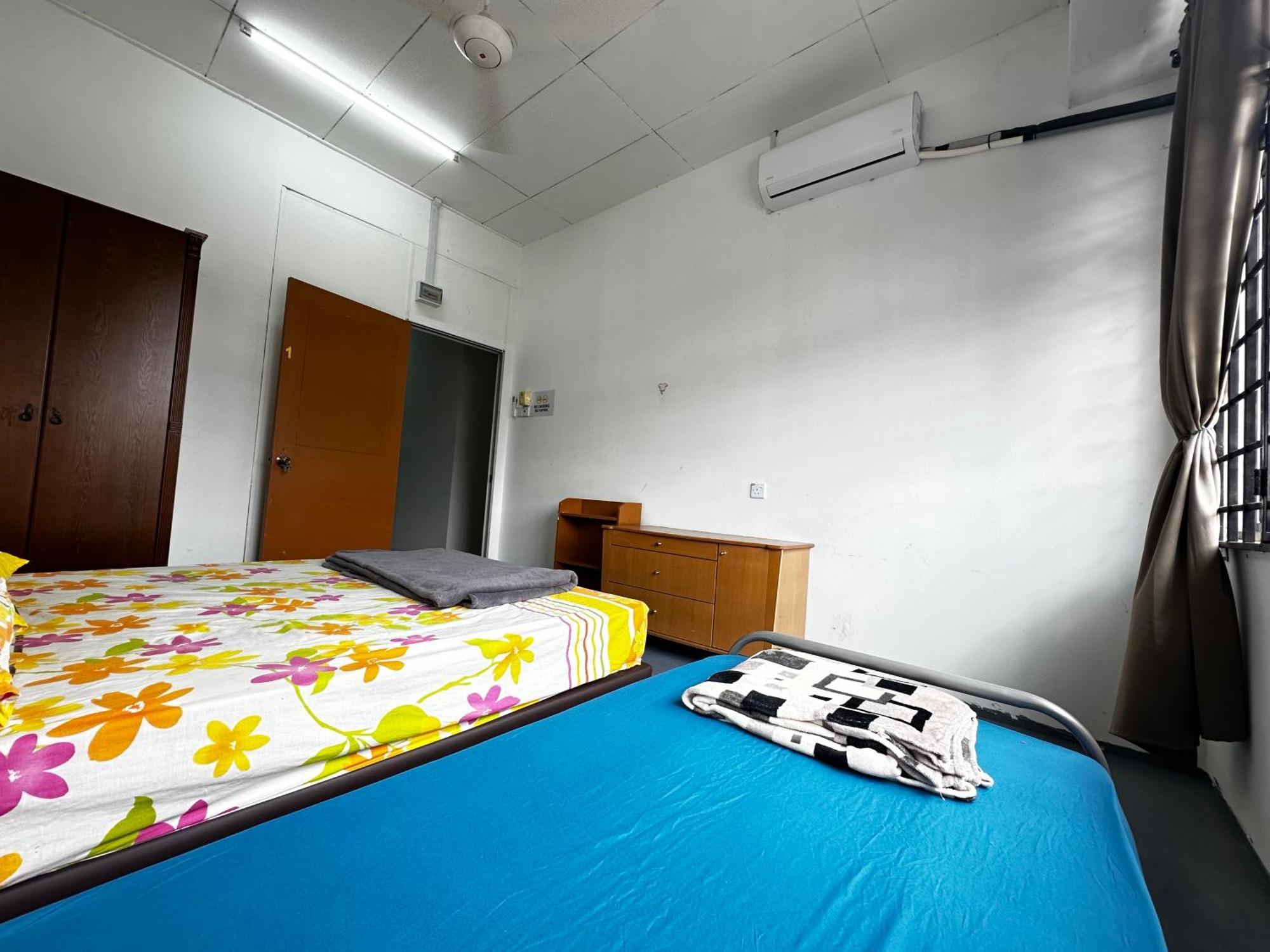 Jiaxin Dormitory - Puteri Wangsa 家馨旅舍 Ulu Tiram Exterior photo