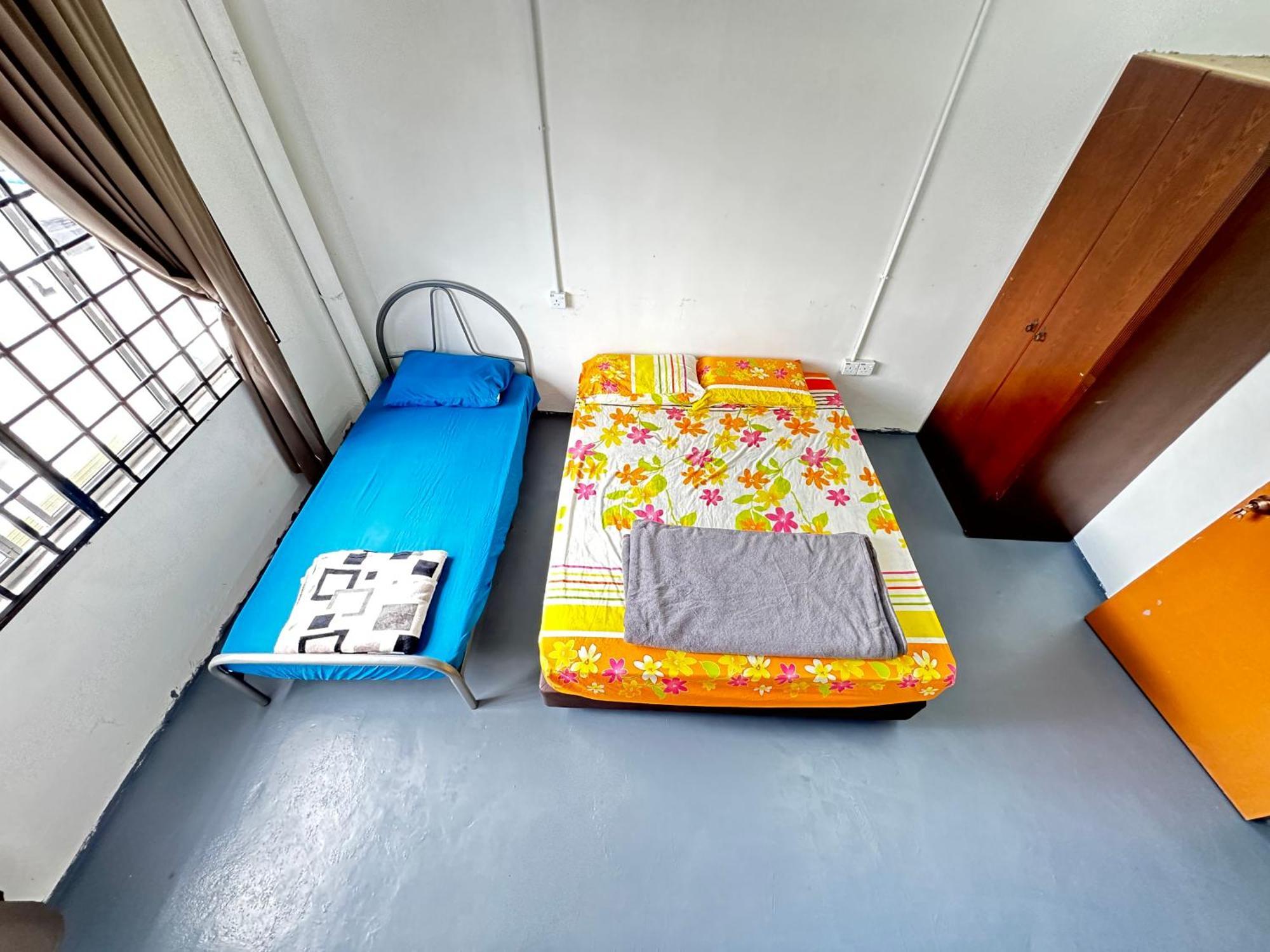 Jiaxin Dormitory - Puteri Wangsa 家馨旅舍 Ulu Tiram Exterior photo