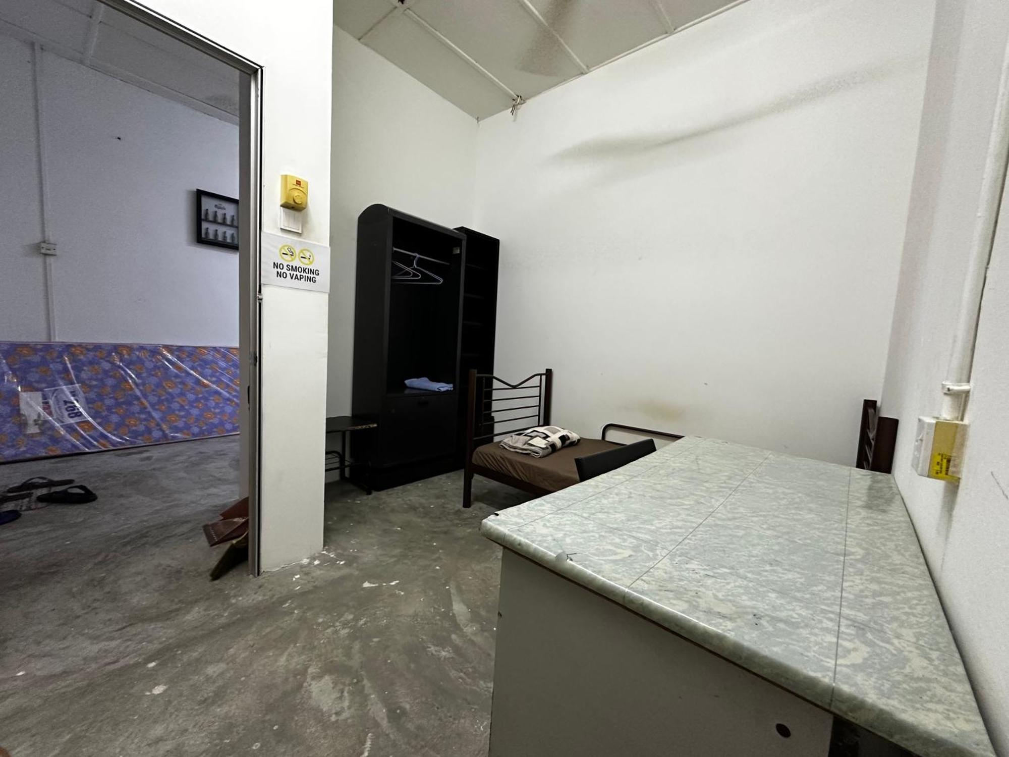 Jiaxin Dormitory - Puteri Wangsa 家馨旅舍 Ulu Tiram Exterior photo
