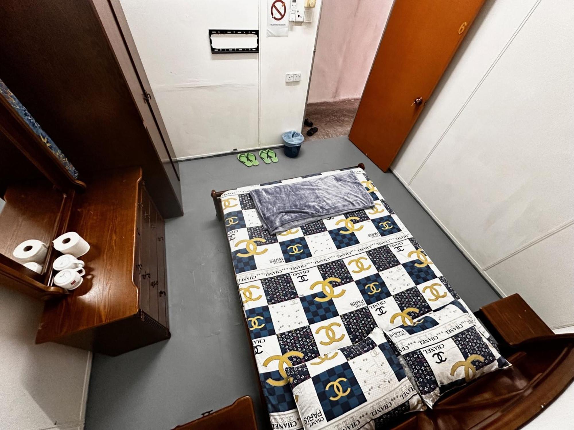 Jiaxin Dormitory - Puteri Wangsa 家馨旅舍 Ulu Tiram Exterior photo