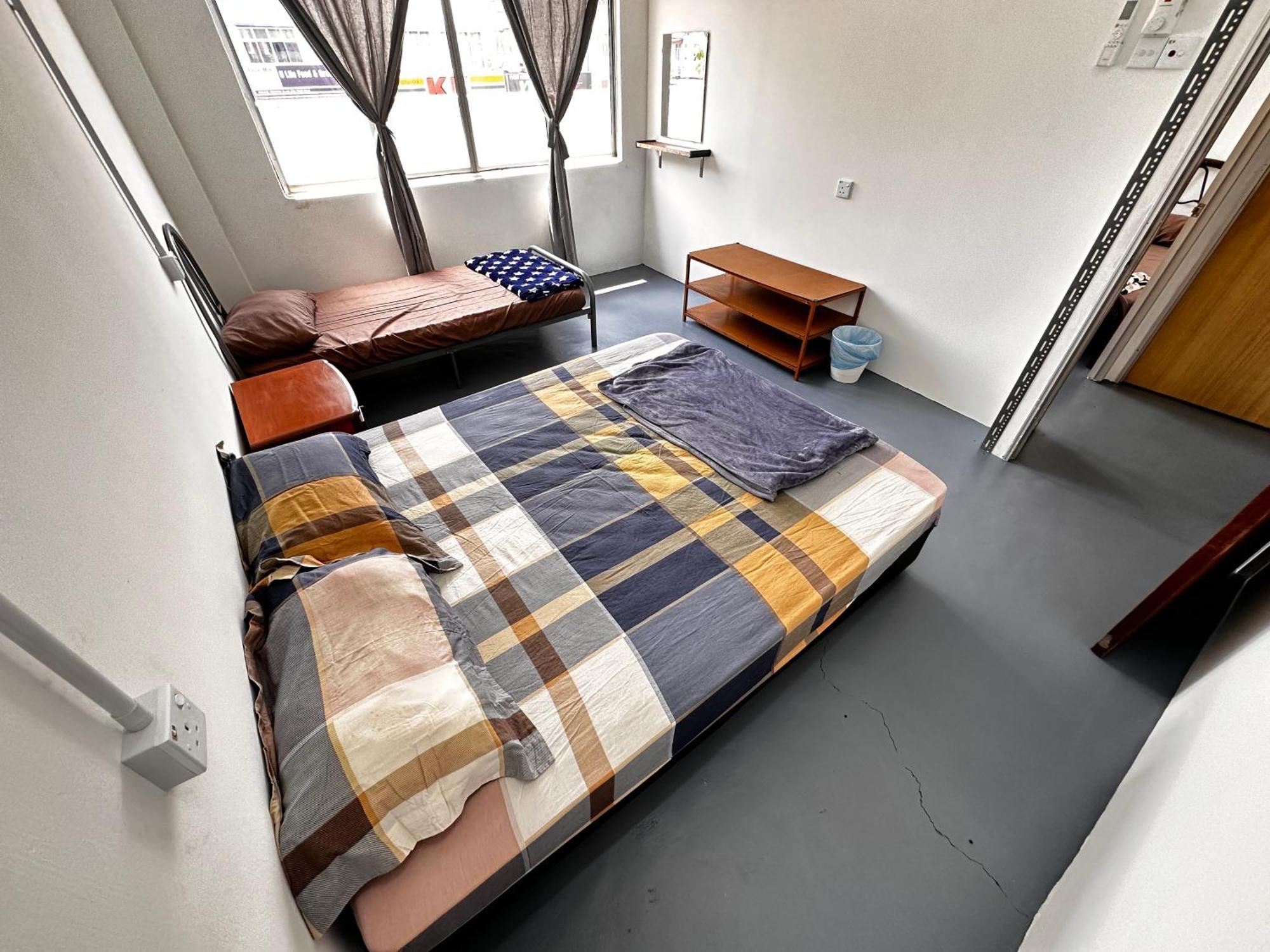 Jiaxin Dormitory - Puteri Wangsa 家馨旅舍 Ulu Tiram Exterior photo