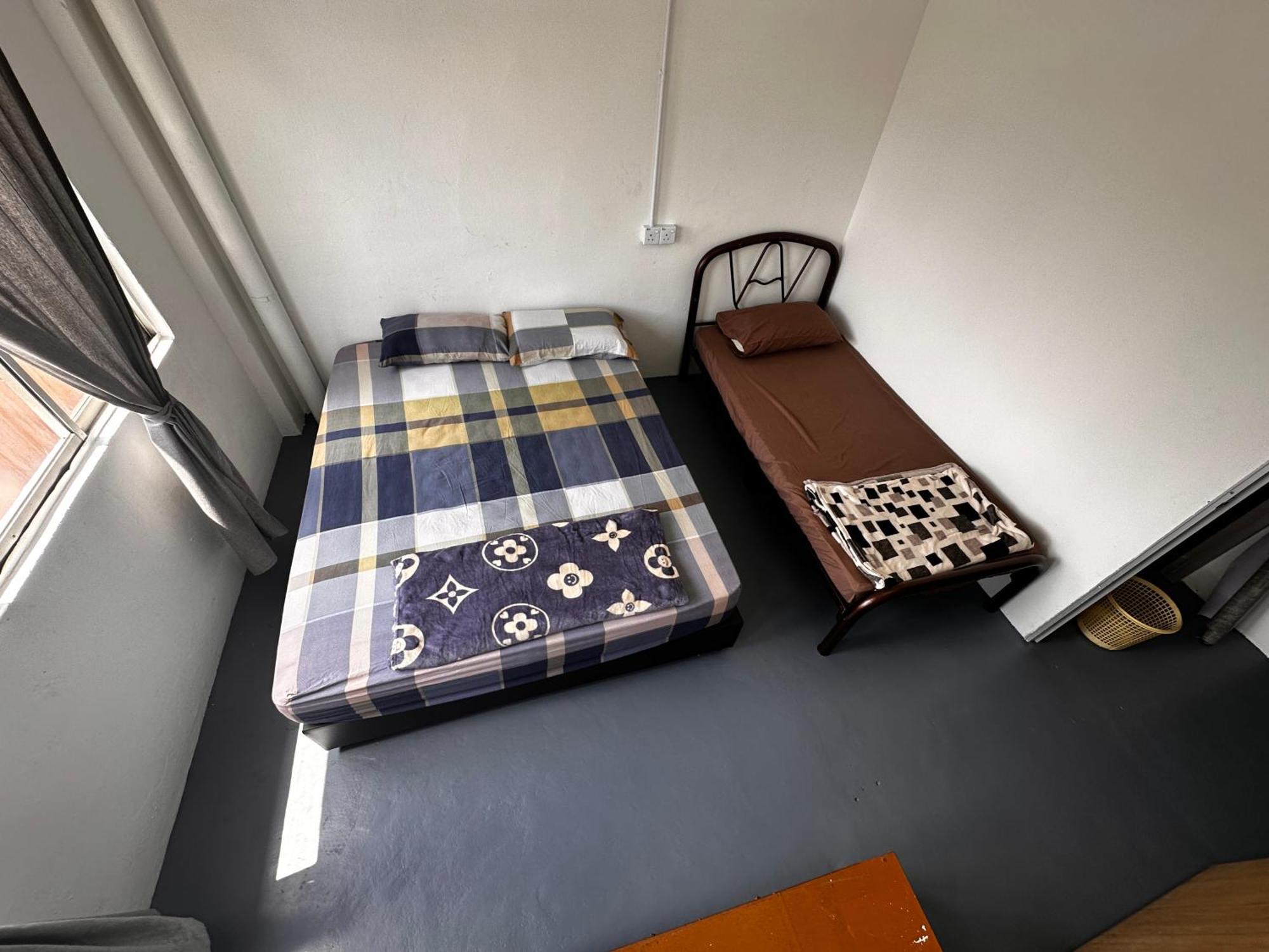 Jiaxin Dormitory - Puteri Wangsa 家馨旅舍 Ulu Tiram Exterior photo