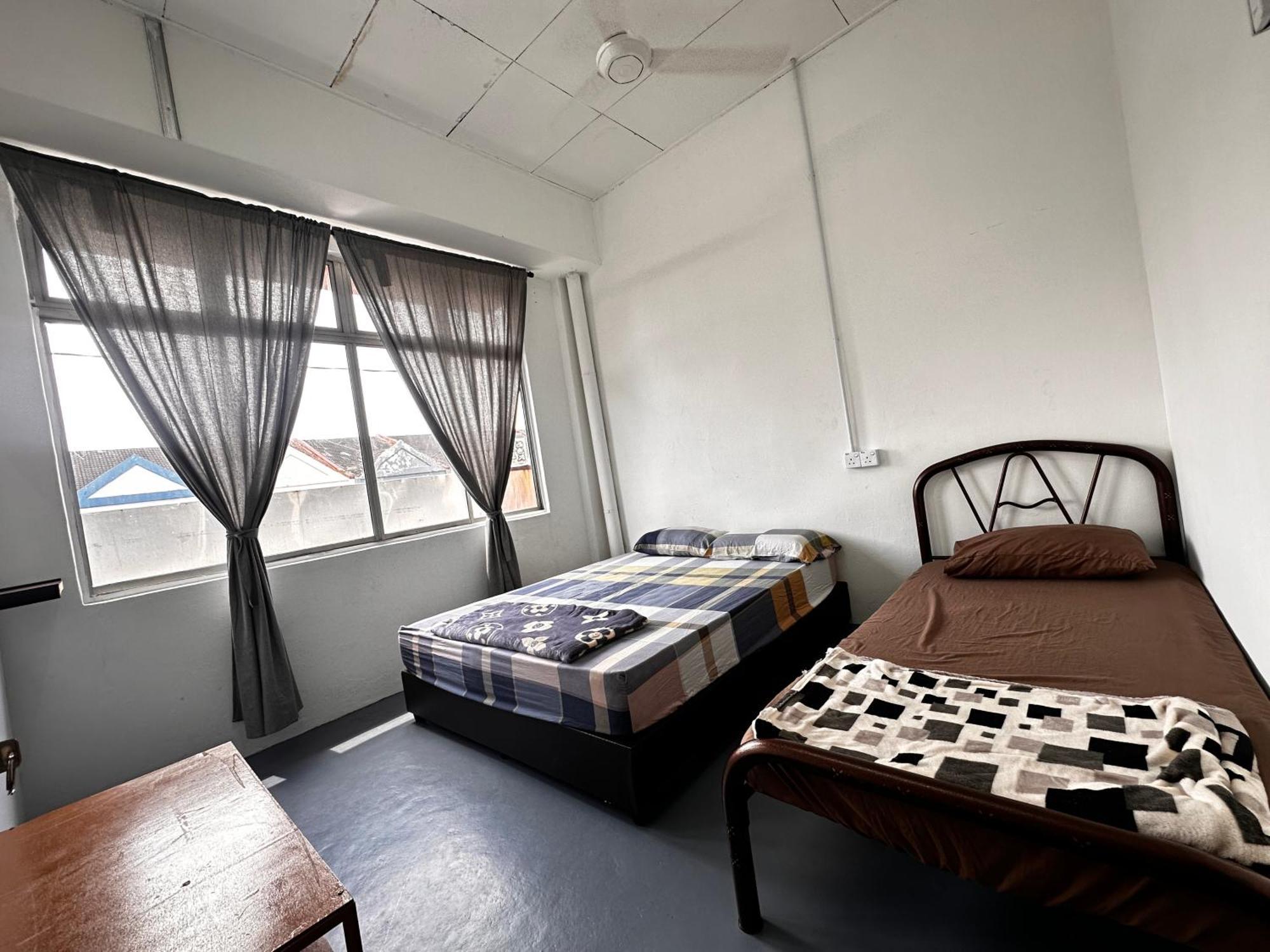 Jiaxin Dormitory - Puteri Wangsa 家馨旅舍 Ulu Tiram Exterior photo